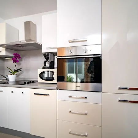 Lazarić Apartament Lopar