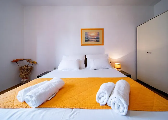 Appartement Lazaric *