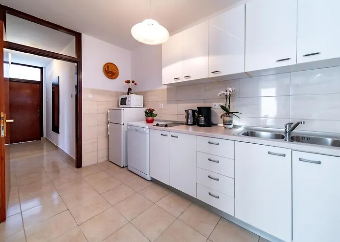 Appartement Lazaric *