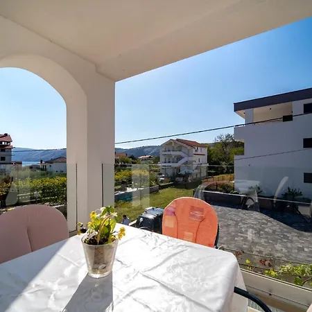 Lazaric Apartmán Lopar